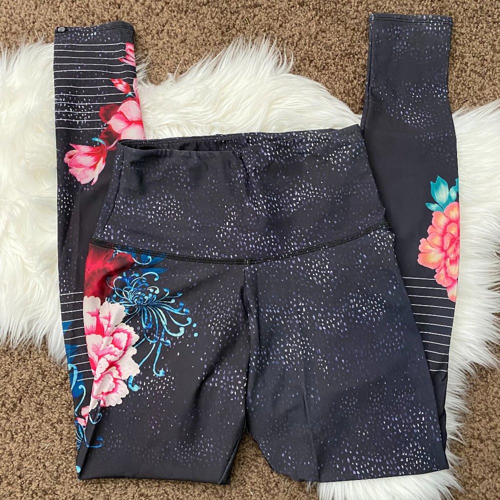 Onzie High Rise Graphic Legging